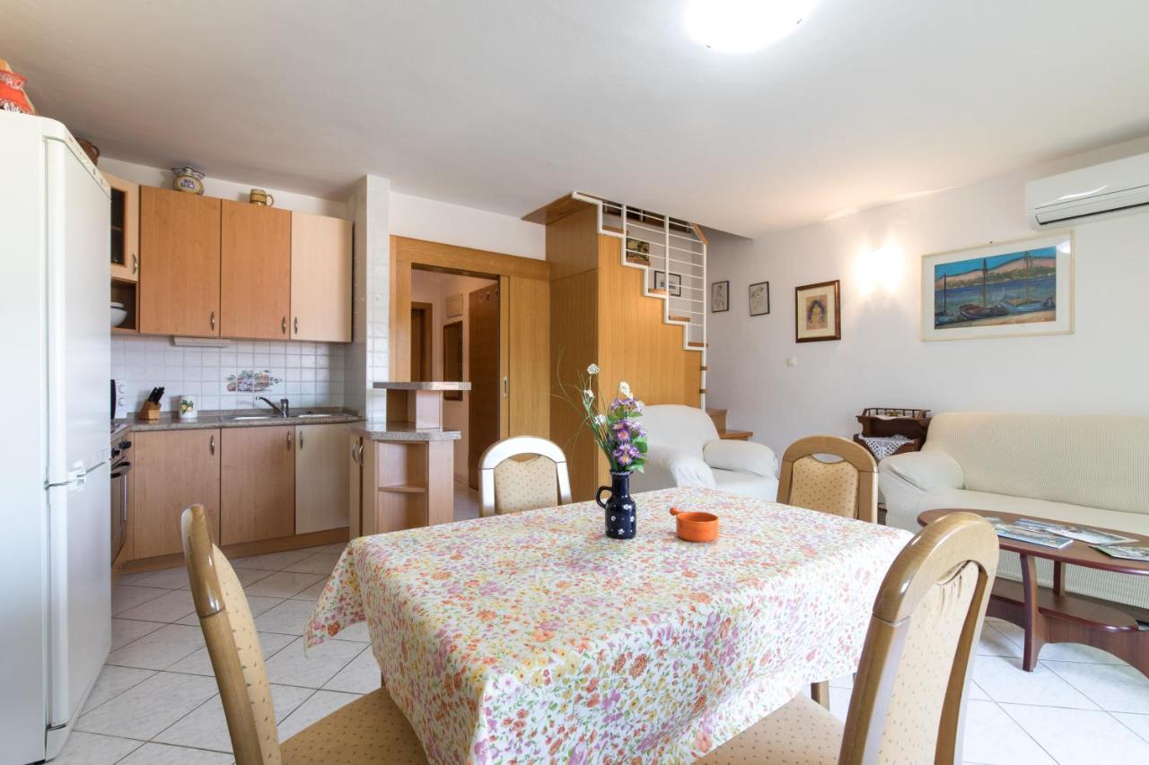 Apartment Glorija With Balcony Baška Exteriör bild